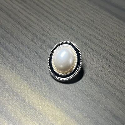 Plastic Garment Accessory Round Pearl Button Ladies Knit Cardigan
