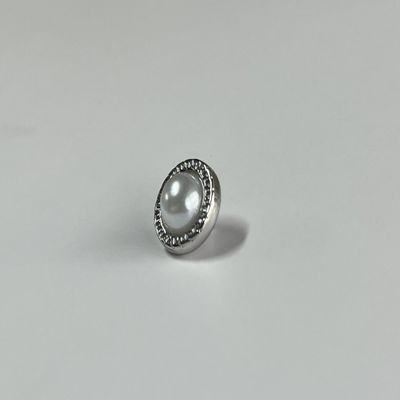 OEM Bulk Garment Trims And Accessories Buttons For Shirts