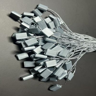 Customized Aluminum Plastic Hang Tag Fasteners For Fabric Garment